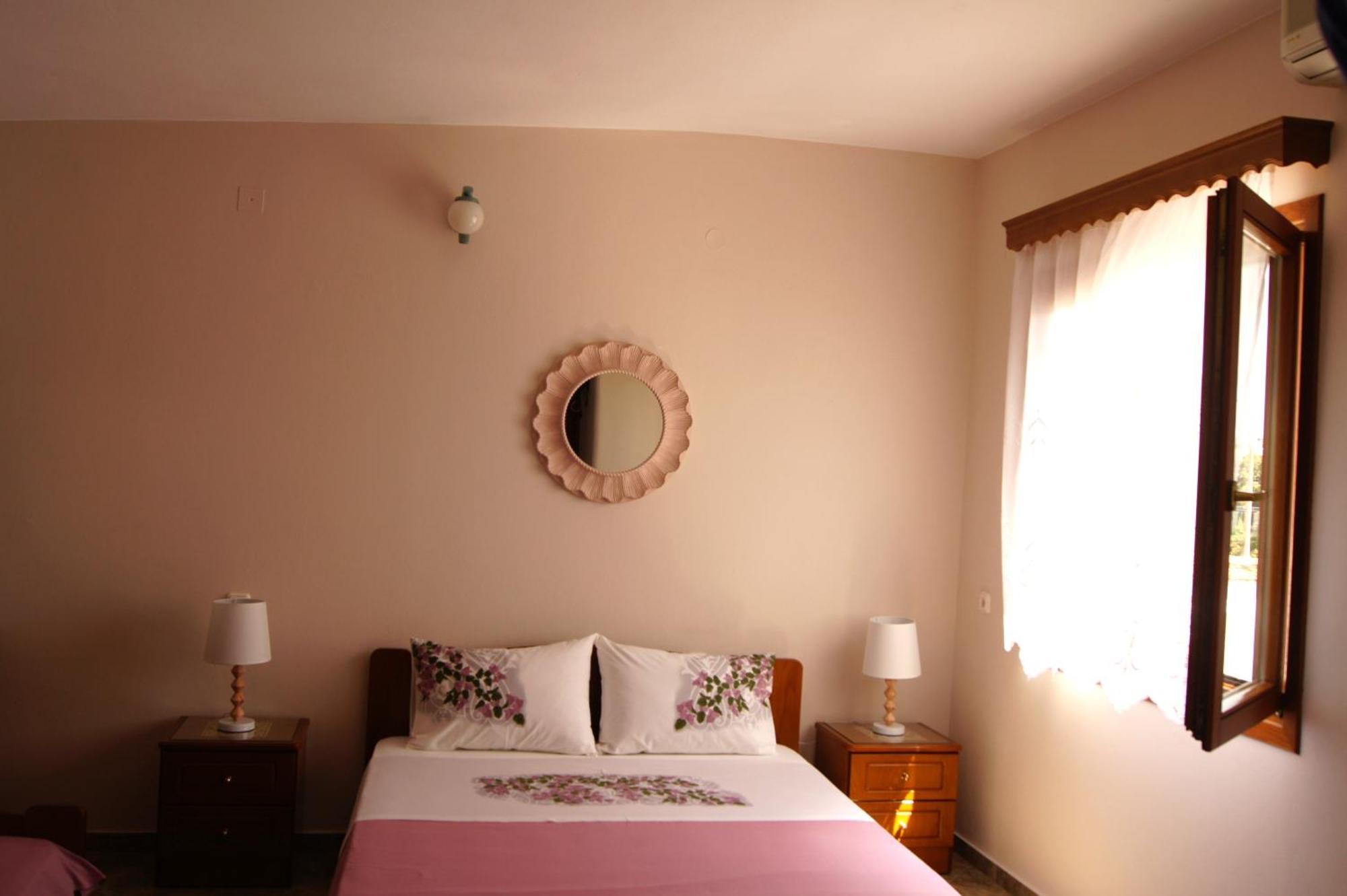 Belle Rose Apartment Patitiri  Luaran gambar